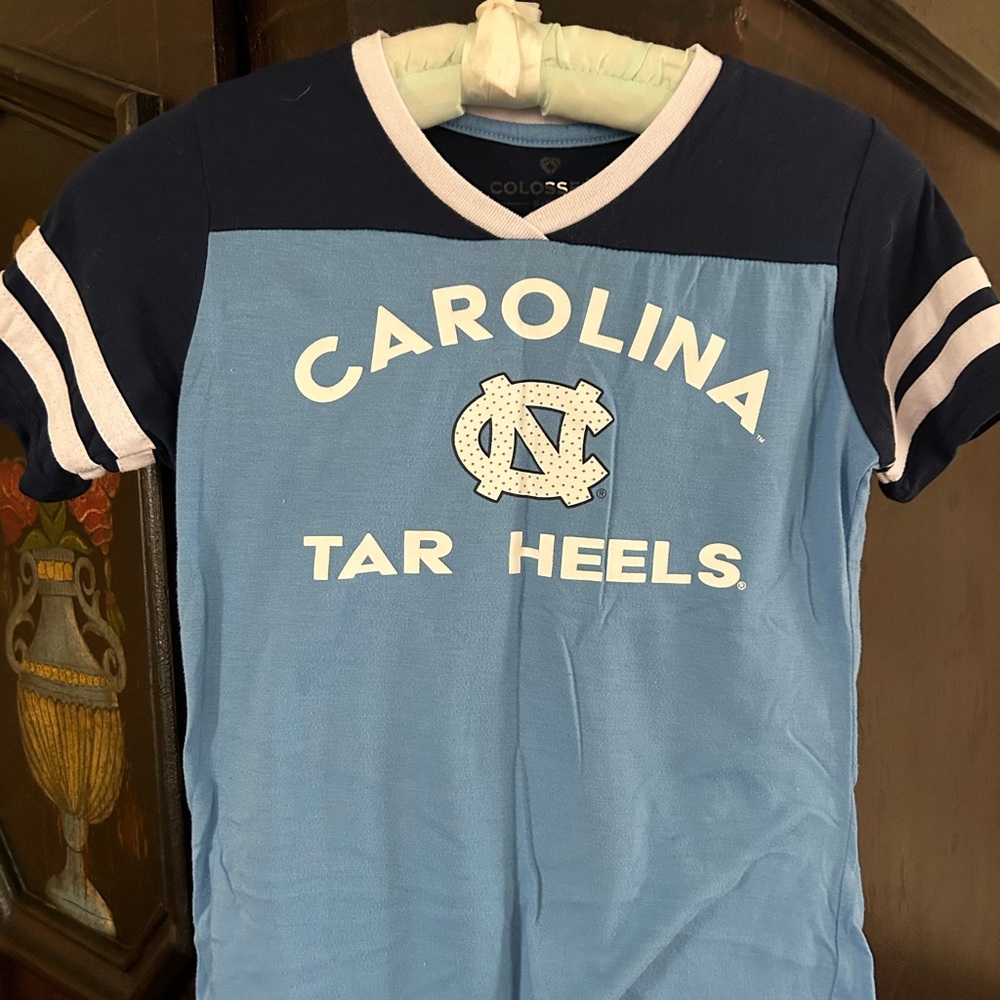 North Carolina Tar Heels shirt; Girls; Size L (10-12)